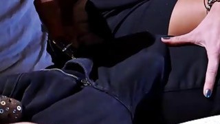 Em gái lồn không lông sướng há mồm với cặc bự của anh họ